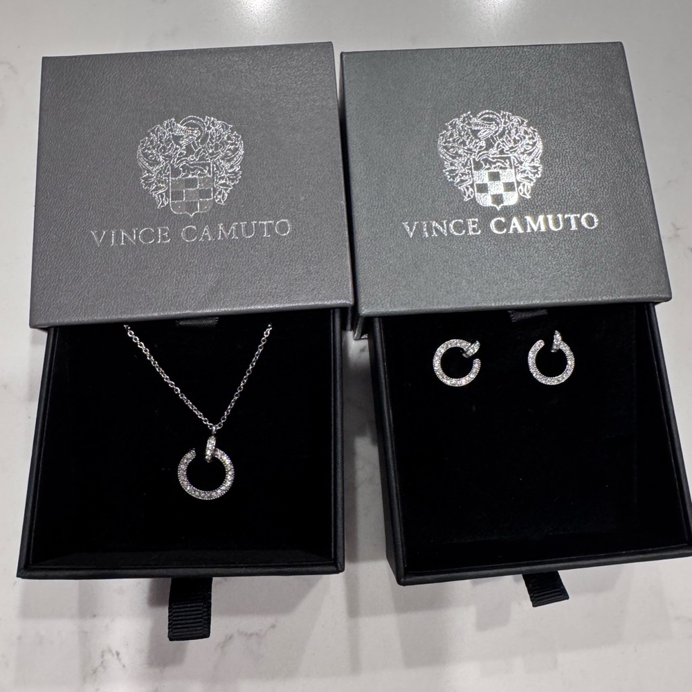 Vince camuto earring and necklace Ayla set new in box